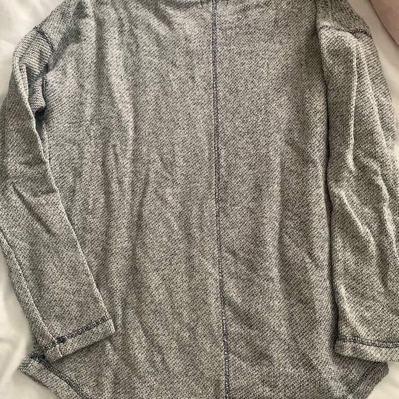 NAVY AND WHITE SWEATER - Picture 2 of 4